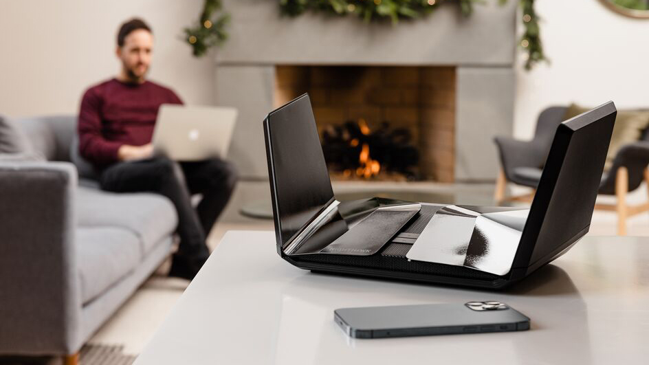 NETGEAR Nighthawk RAXE500 router